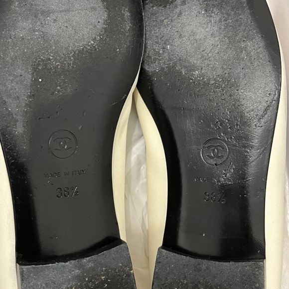 Authentic Chanel ballet flats white and black.
Classic shoes in good used cond - Picture 10 of 10